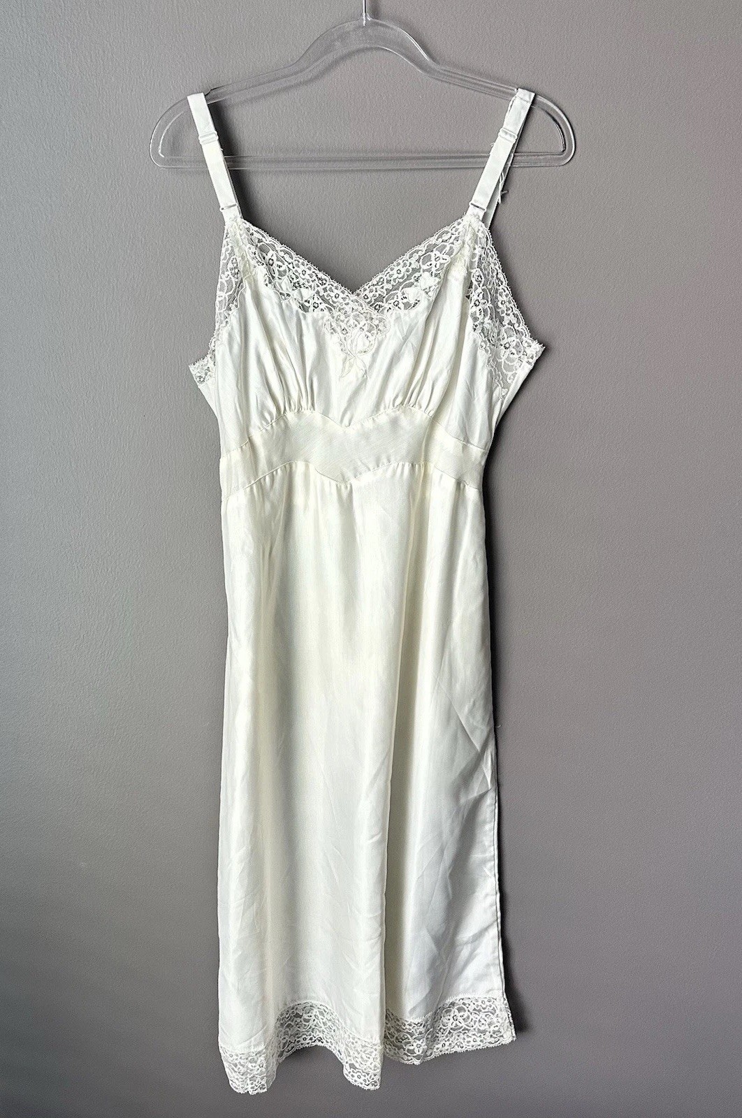 Vintage Gilead Full Slip Lingerie Womens Size 36 Ivory Lace Honey Blend Satin