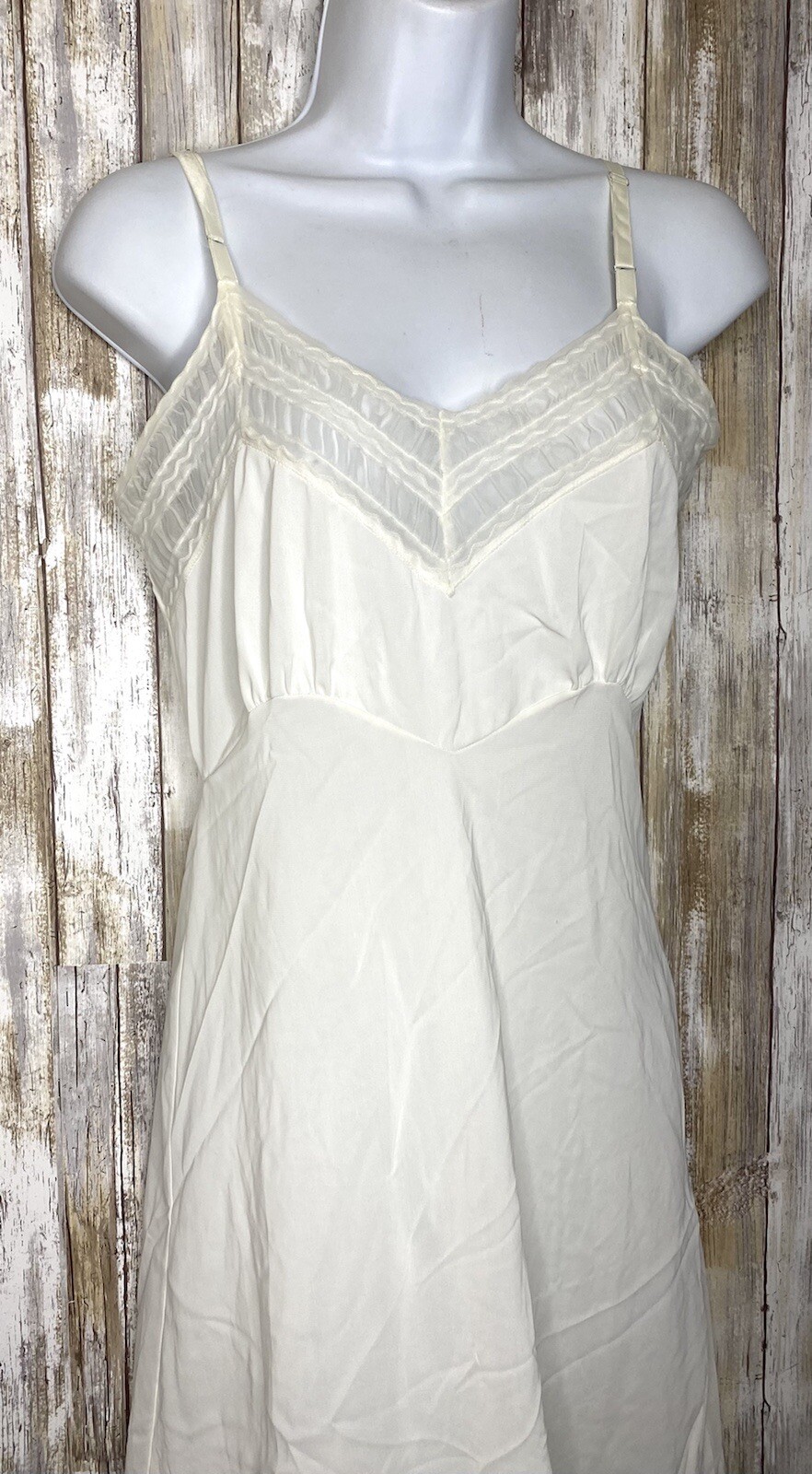 Vintage Val Mode Nylon Nightgown Size 32 Short