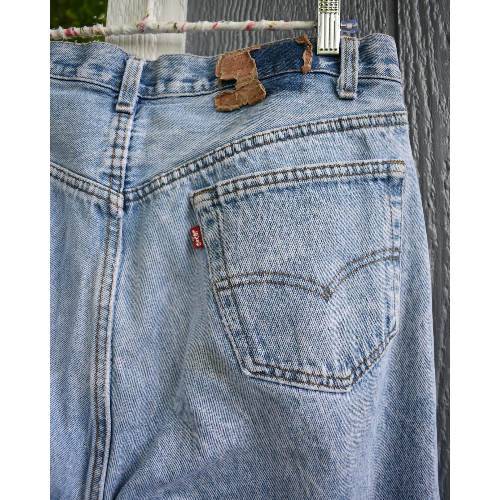 Vintage Levis 501 Light Wash Straight Leg Jeans Made in USA W36 L34 520 06