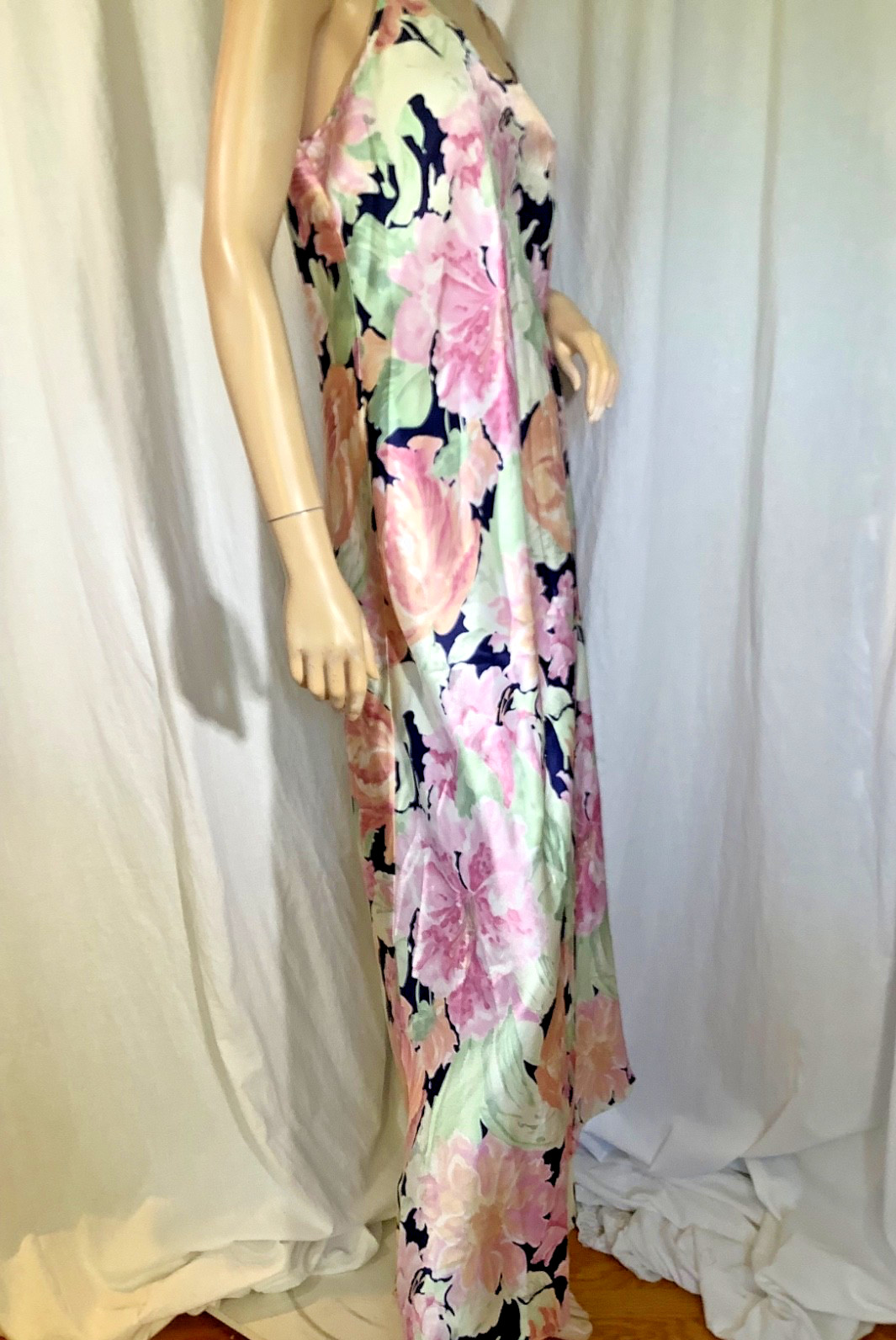 vintage Nightgown negligee Floral satin Poly slinky Silky chemise St Michel slit