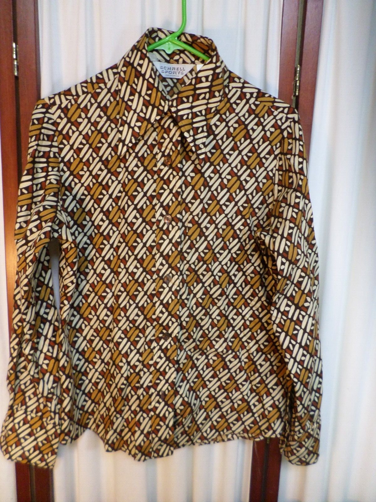 Beautiful Vintage Schnell Sports Women’s Button Up Long Sleeve Multicolor Blouse