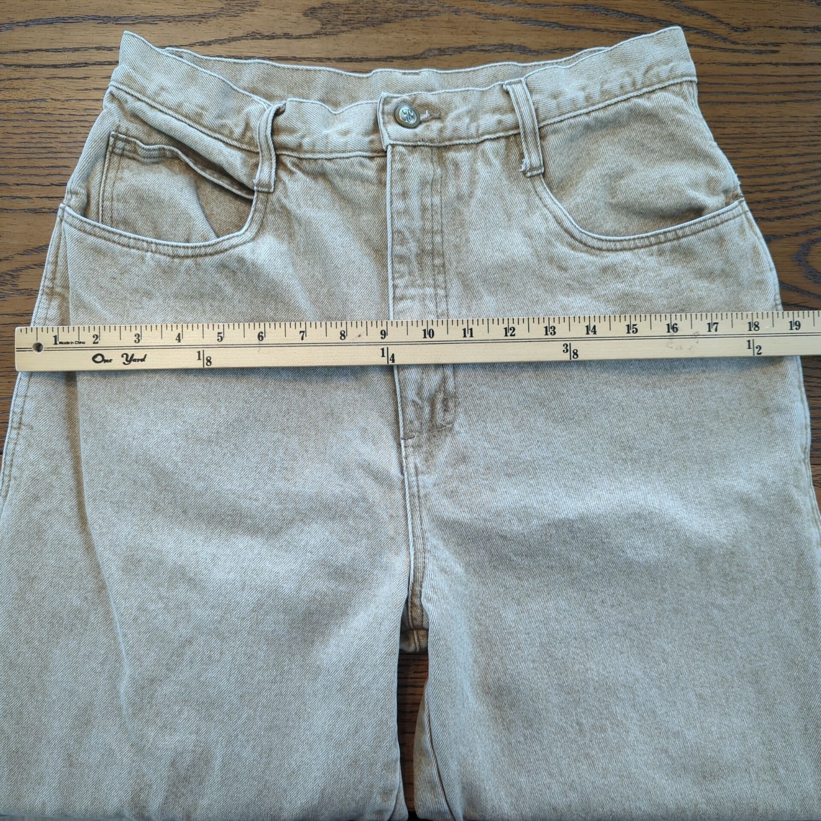 Vintage Bill Blass Women’s Beige Jeans size 14 High-waisted Tapered Mom Jeans