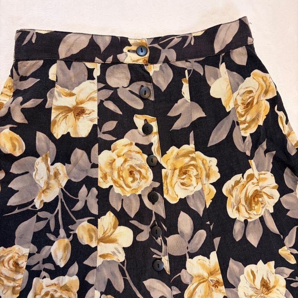 Vintage Express Black A-Line Skirt with Gold and Cream Rose Print
