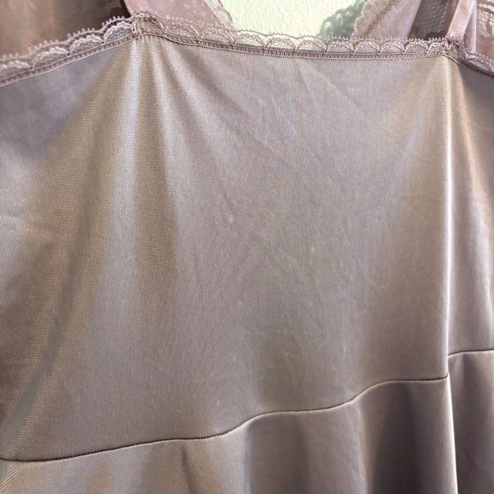 VTG Vanity Fair Mocha Brown Nylon Lace Trim Nightgown Camisole Slip Dress 32L
