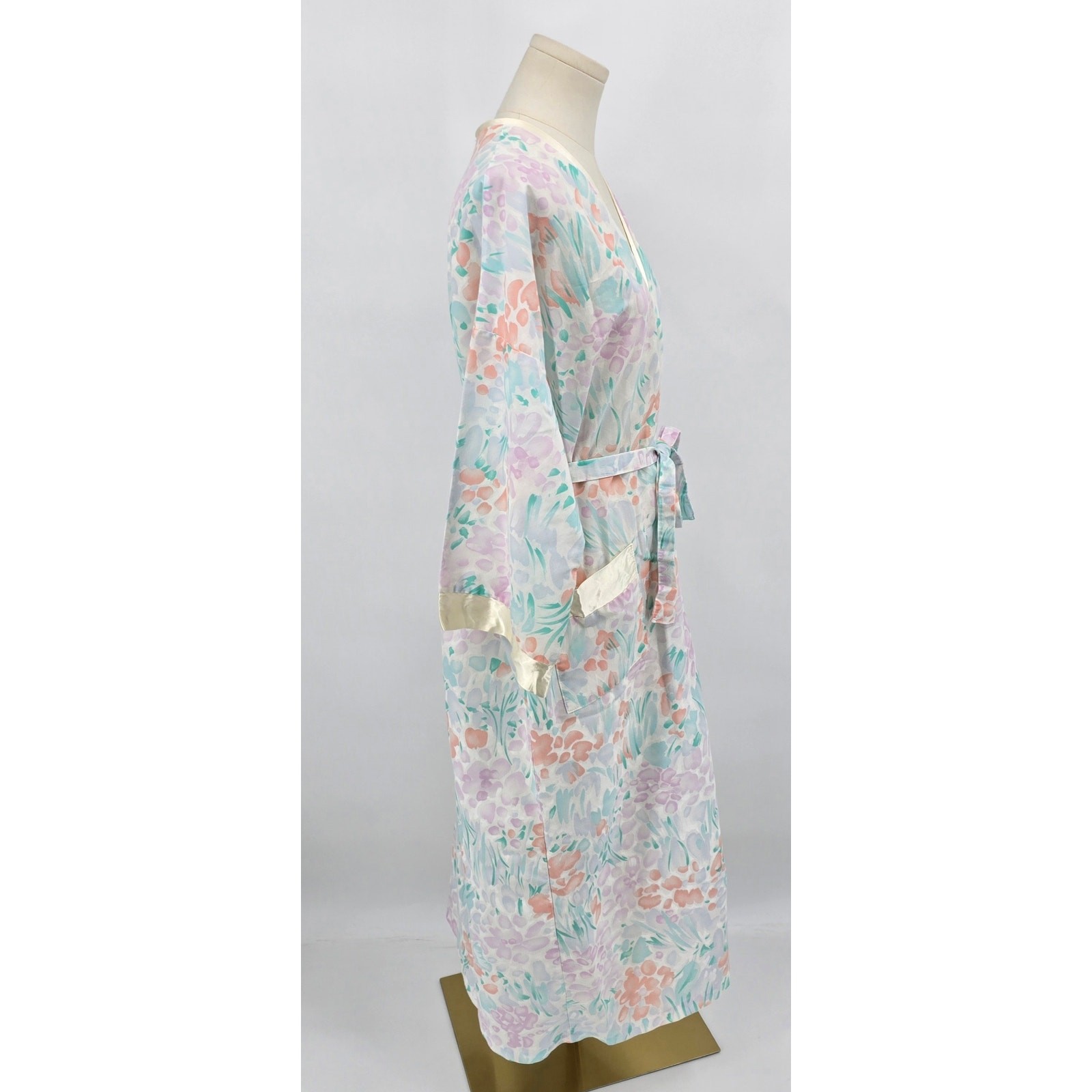 Vintage 1980s Appel Pastel Floral Satin Trim Robe — Made in USA (Size Large)