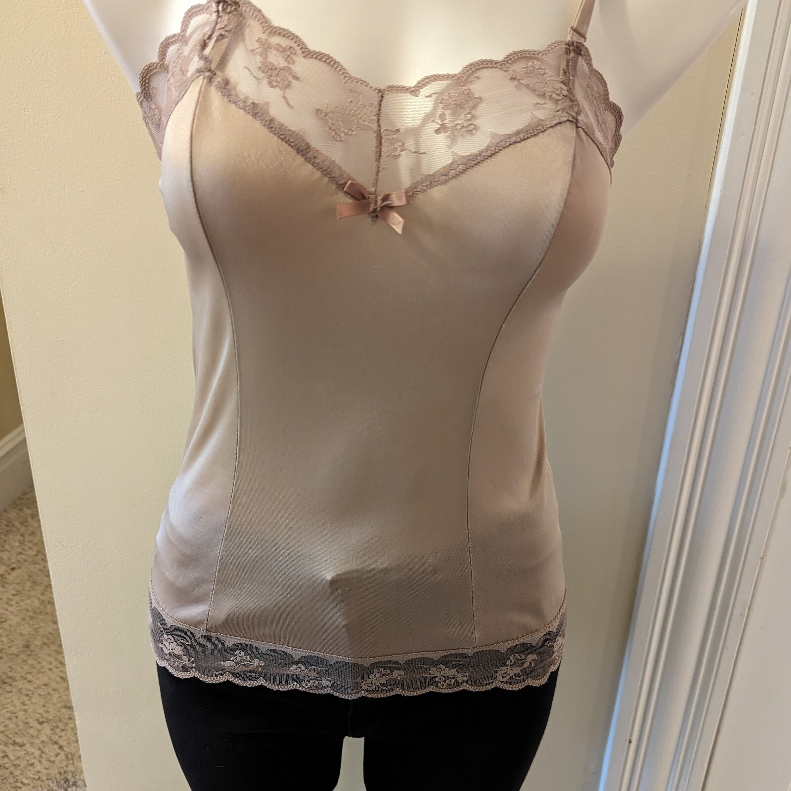 Vintage Taryn Alexander tan camisole with lace trim Union Made size xs