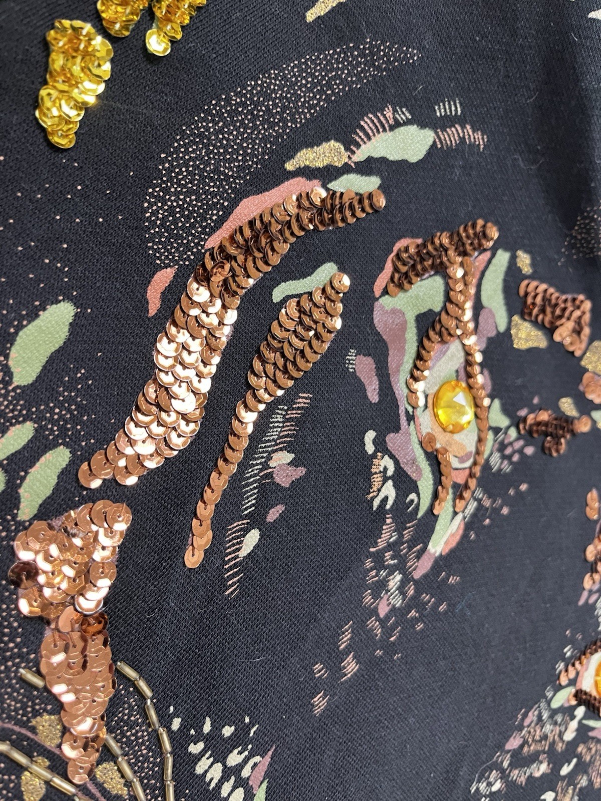 Vintage Gladys Bagley 80’s Sequin Beaded Tiger Sweatshirt Medium