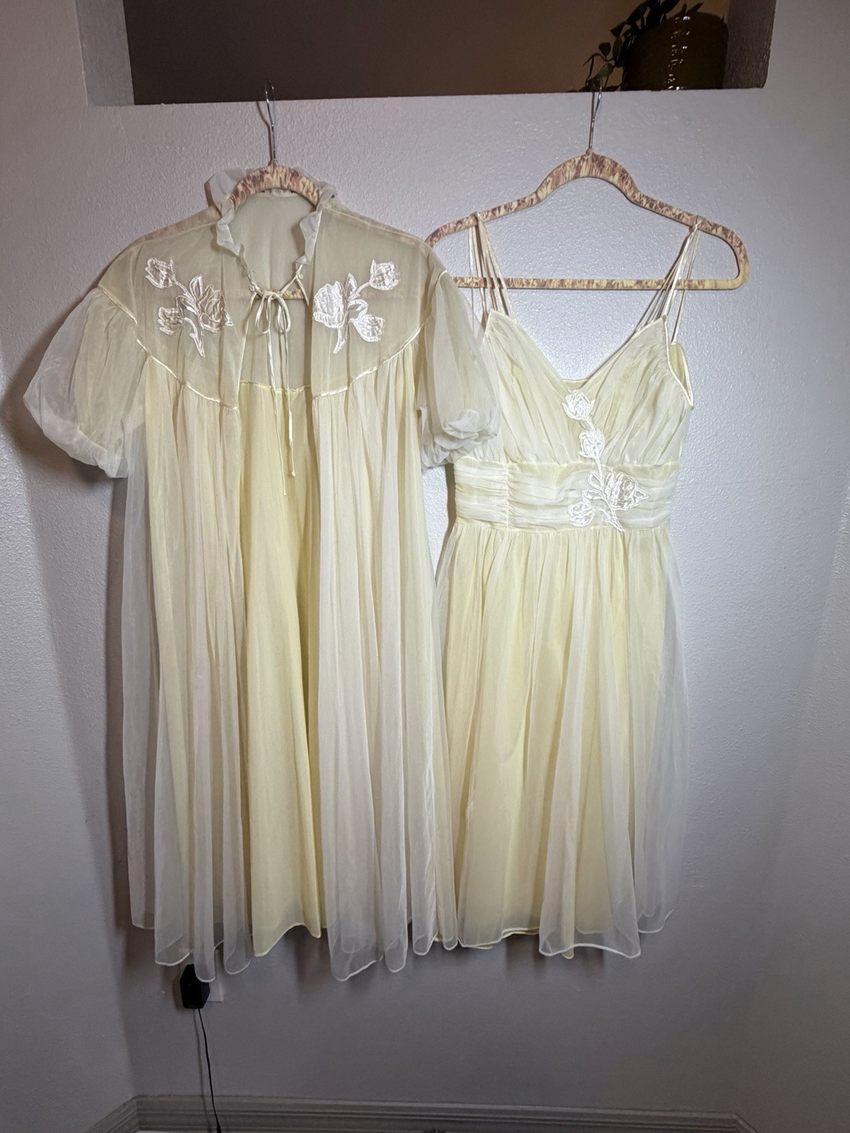 Vtg Sheer Chiffon Ruffles Lingerie Dress Nightgown Peignoir Robe Set S/M