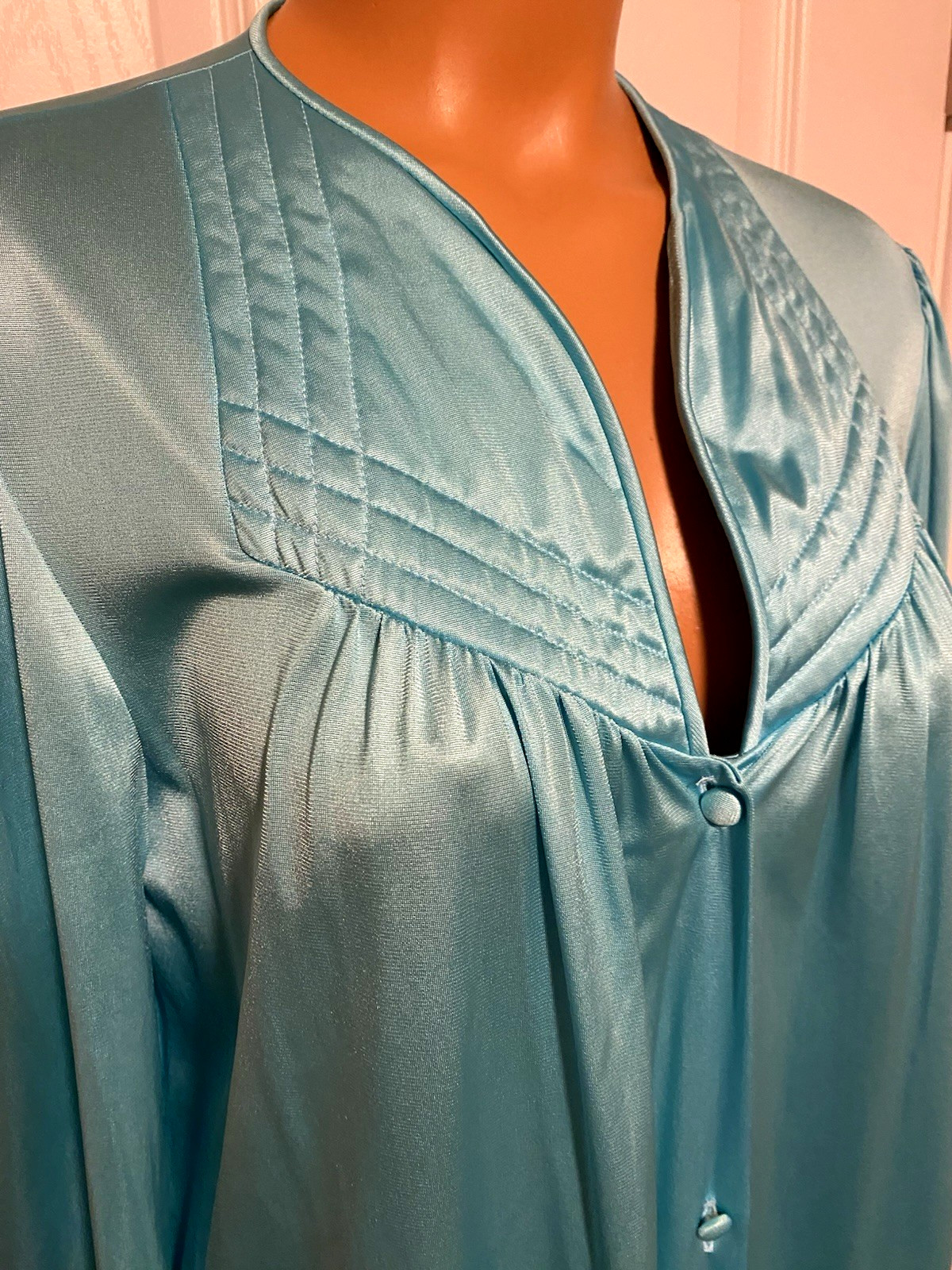VTG 60’s VANITY FAIR TURQUOISE BLUE W/ QUILTED YOKE BUTTON DOWN LONG ROBE SZ M