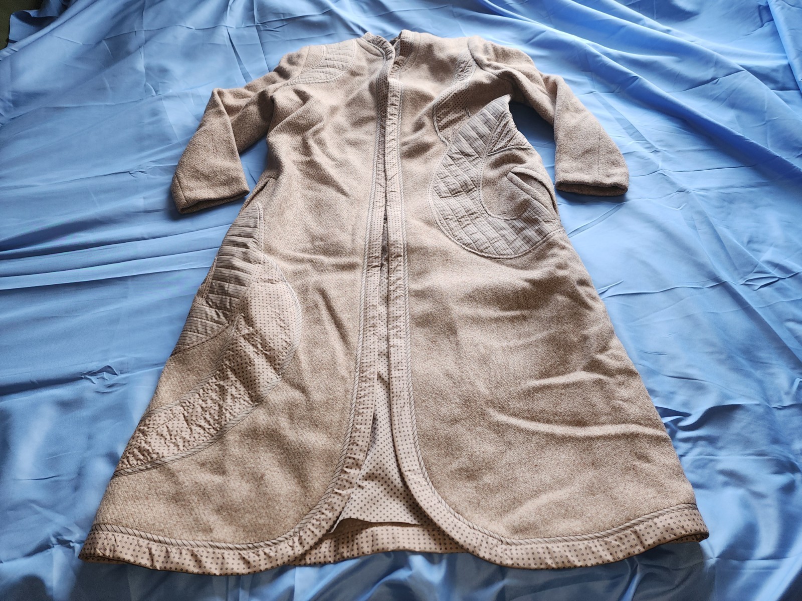 VINTAGE CATHERINE-CARR WOOL COAT LONG BEIGE SIZE S-M IS USED IN EXCELLENT…