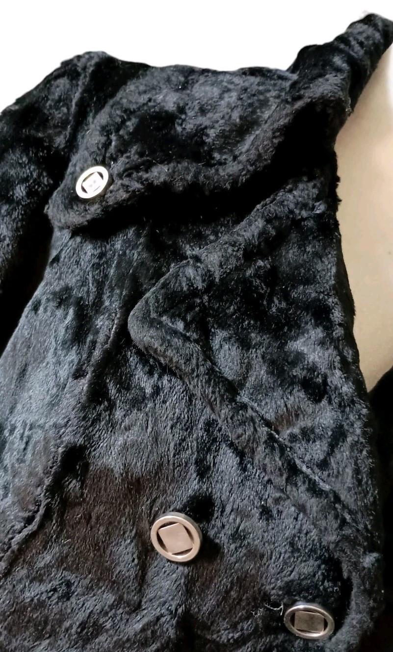 VTG 70s Fit To Flare Short Double Breasted Faux Fur Coat w/ Button Down Collar S