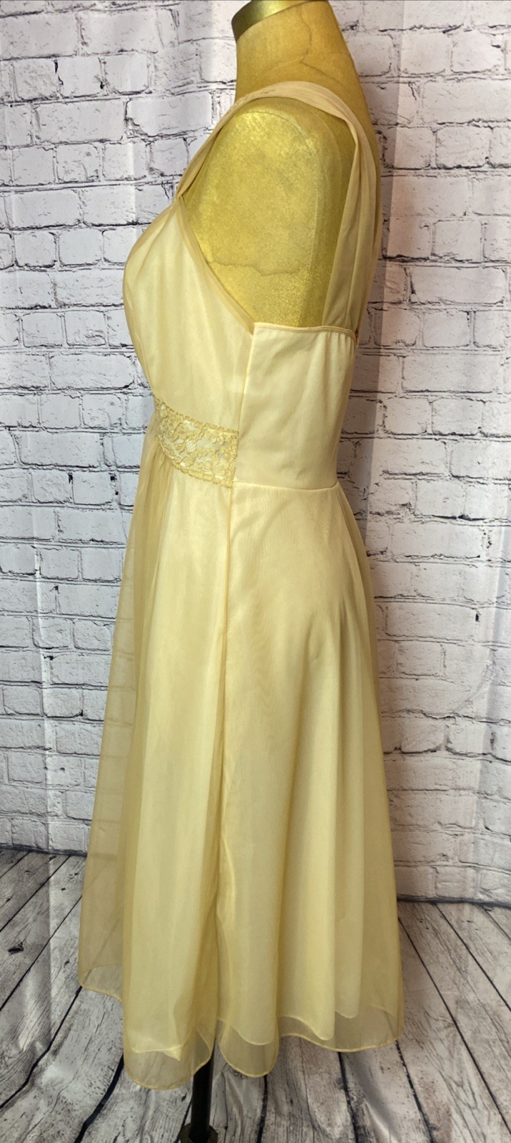 Vintage 50’s Vanity Fair Nightgown Double Nylon Tricot Beige Nude Lace 32
