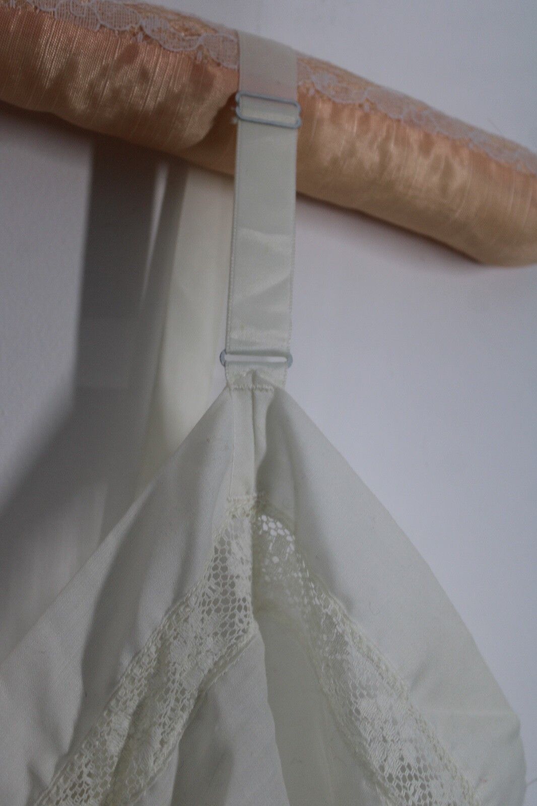Vtg Movie Star 34 Off-White Dacron Polyester Cotton Full Slip