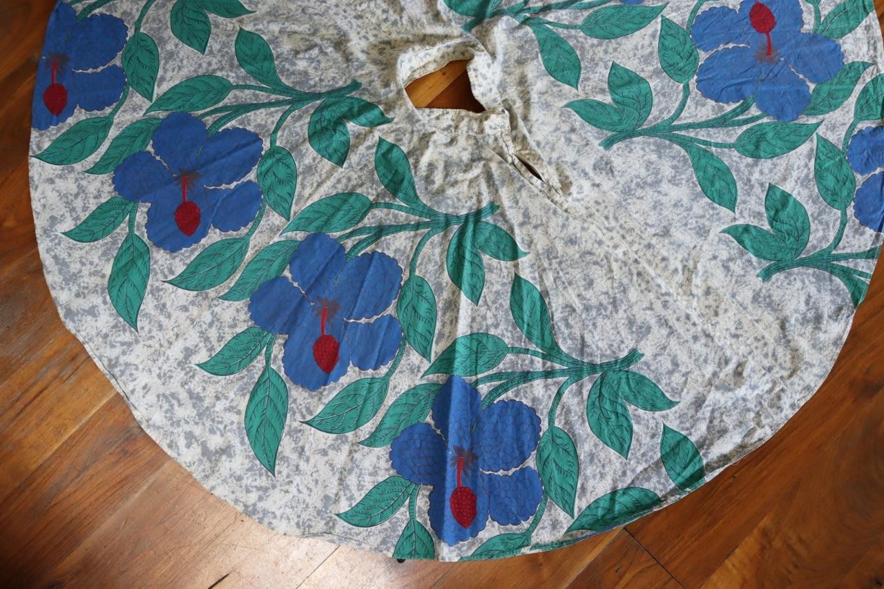Vintage 1950’s Mexican Large Floral Cotton Circle Skirt Size 26″ Waist