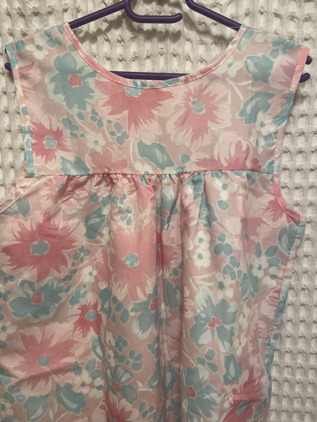 Vintage Women House Dress . New never worn . Made In USA Baby Blue and Pink Flor
