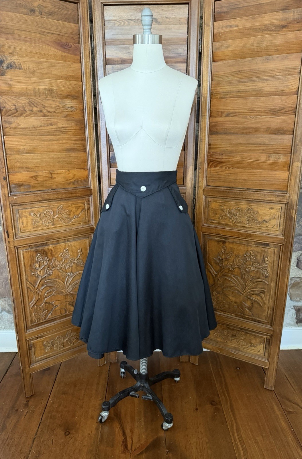 Vintage Full black circle skirt, 1980’s Era, Rockabilly, Swing Dance