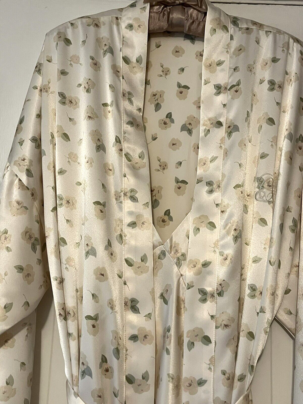 Vintage Calvin Klein Floral Robe & Gown Set. Cream w/Pink & Green Size Large