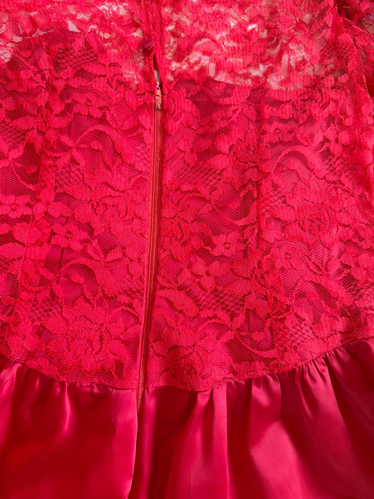 Vintage 80s Lace Satin Formal Dress Puff Sleeve Red Prom Homecoming Wedding READ