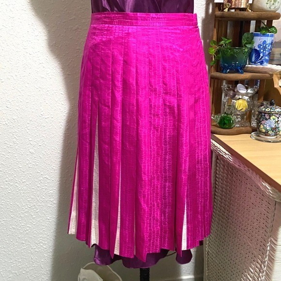 Vintage Pleated Silk Skirt Barbiecore feminine Women Size 12 Pink Cream Jacquard