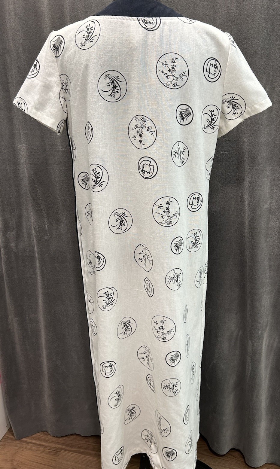 VTG Islandwear by Lidan Women’s Asian Inspired Print Button Down Sides Dress (L)