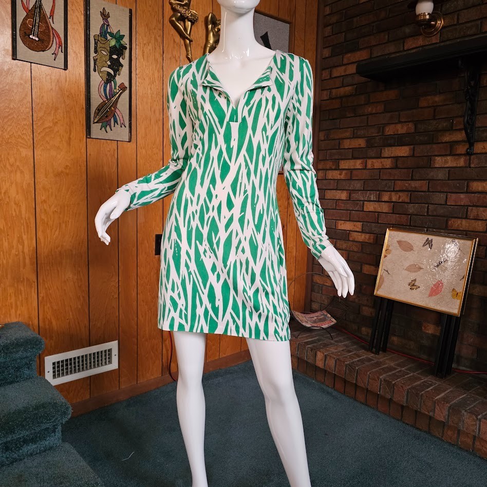 Vtg 90s Diane von Furstenberg Reina Long Sleeve Green Twig Heritage Dress M/L