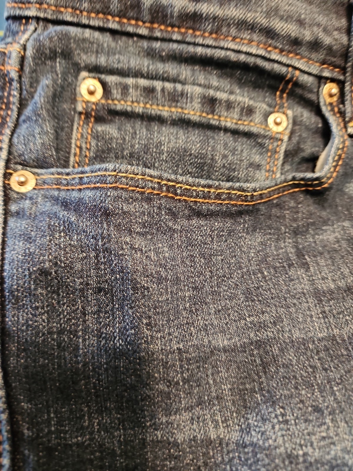Pre-Owned – Women’s Levi’s 505 Straight Jeans – 14 L – Free Ship!