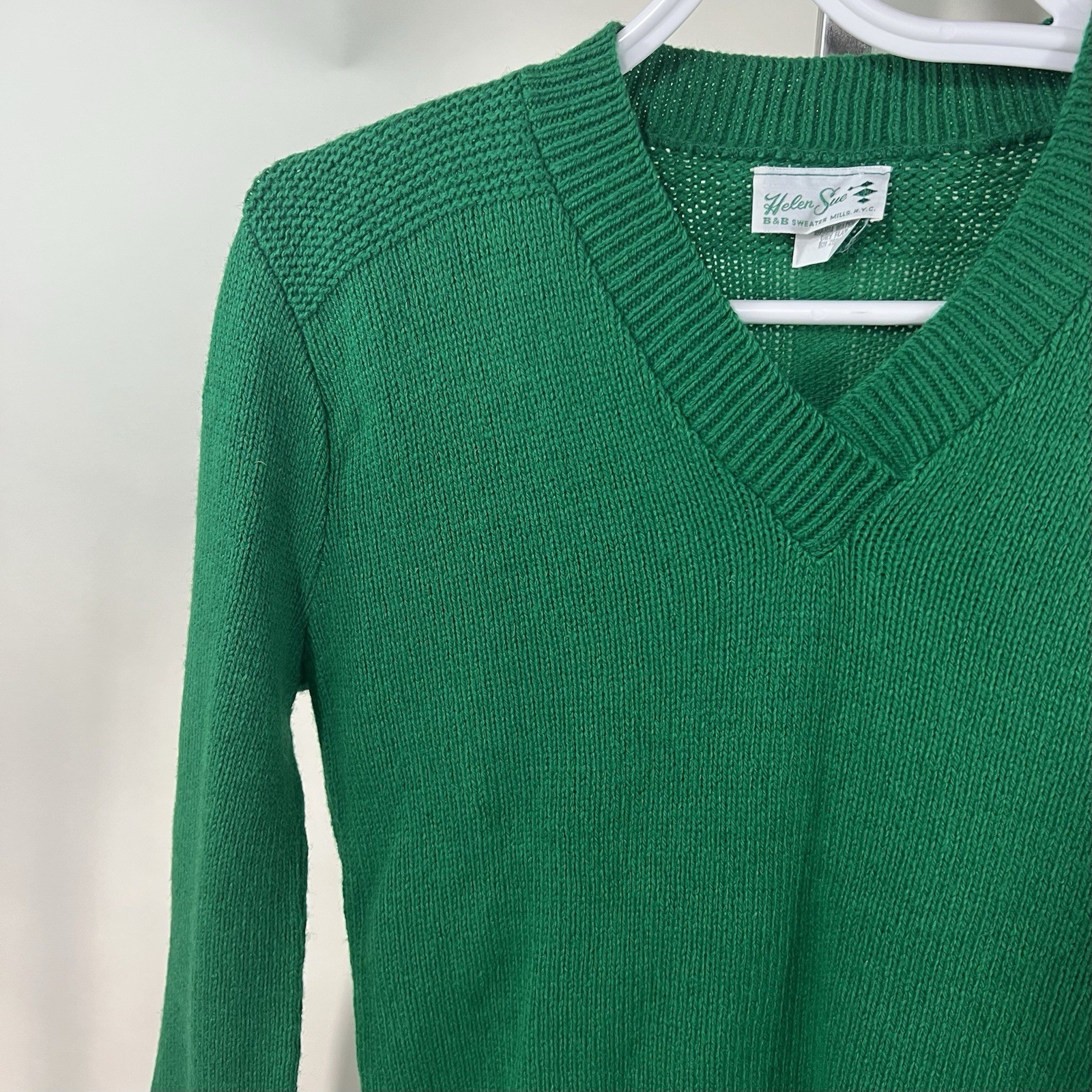 Vintage Helen Sue B&B Sweater Women’s Small High V-Neck Lightweight Kelly Green