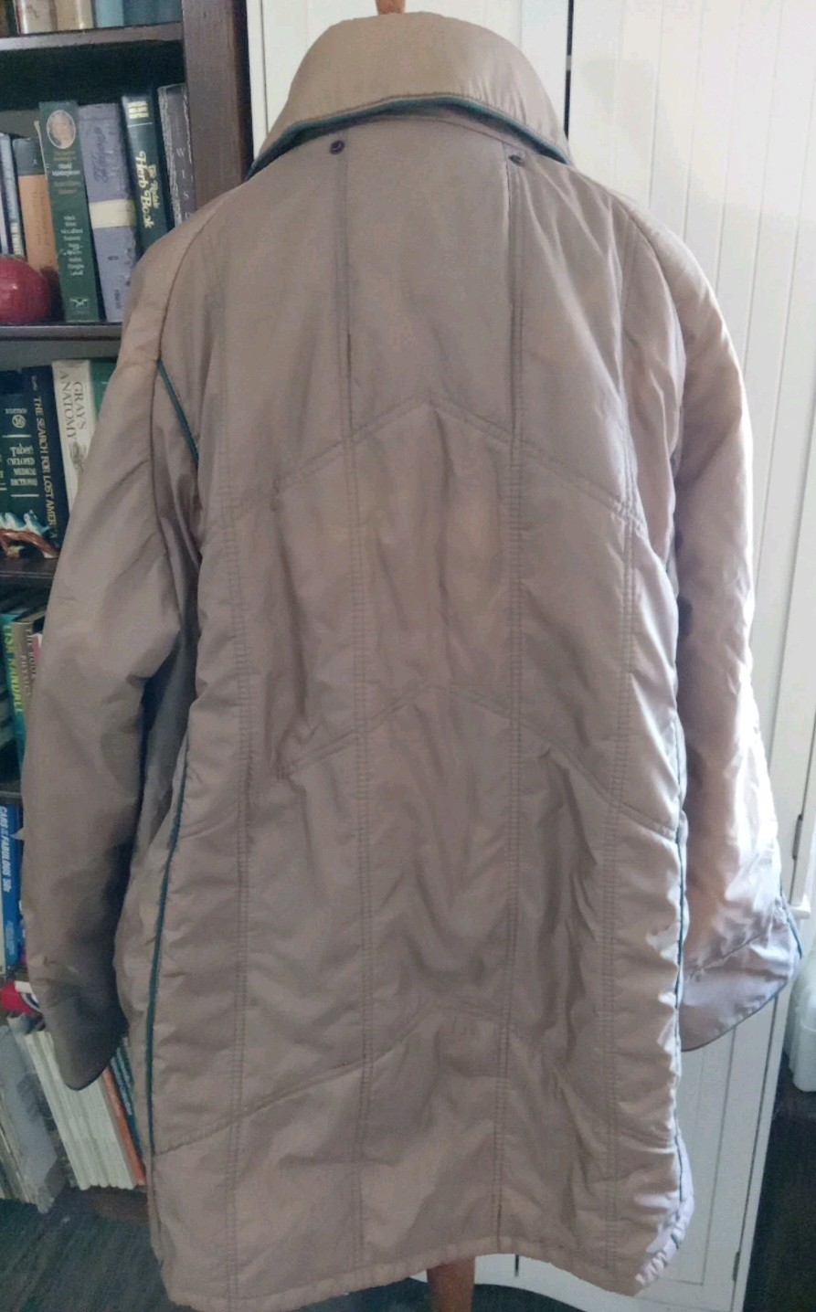 Vintage 1970s Excellent Asian Puff Jacket Taiwan R.O.C. Brown Piping 24WP Coat