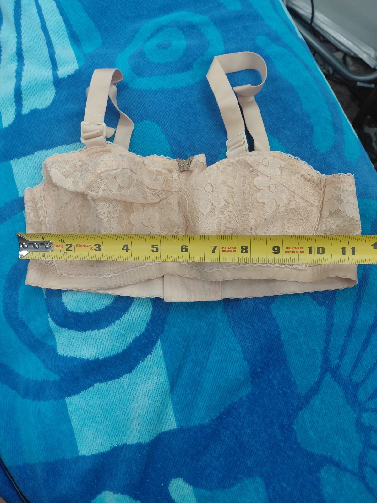 Vintage Lady Cameo Lingerie Size 30EE