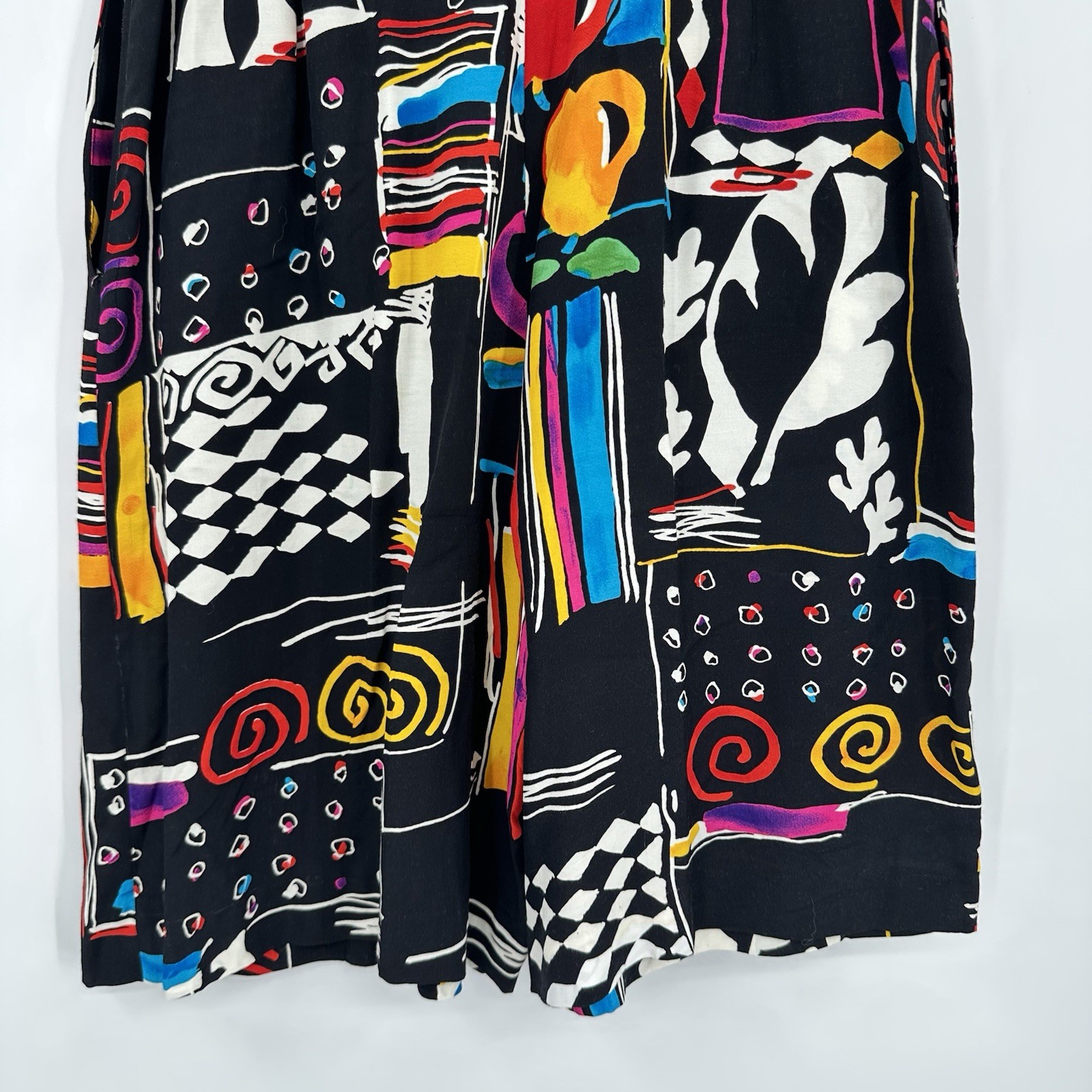 vintage 80s high waisted GRAPHIC PRINT bermuda shorts art teacher downtown girl