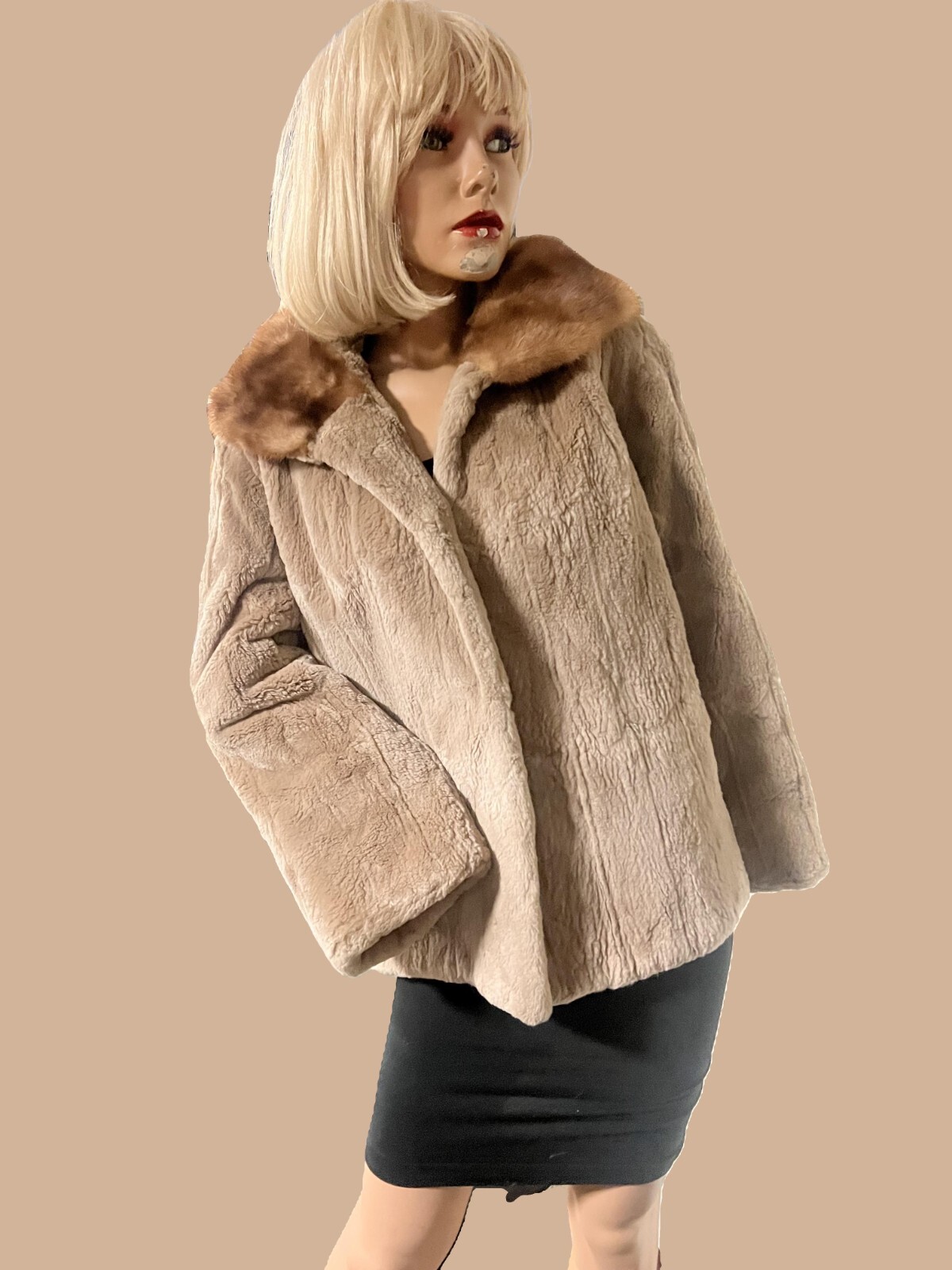 Vintage 60’s 70’s Tan Mink Wide Collar Short Jacket John Wanamaker Small