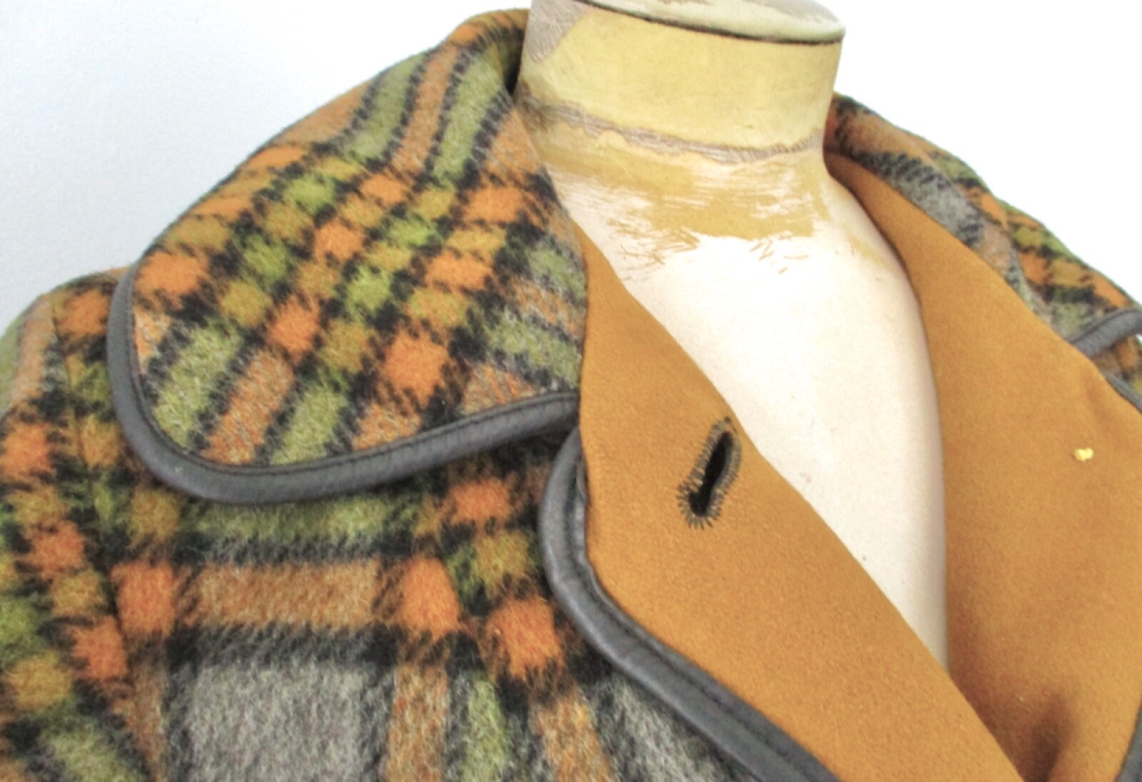 Vtg 60s Penguin gray green gold plaid wool blanket stroller coat big pockets M