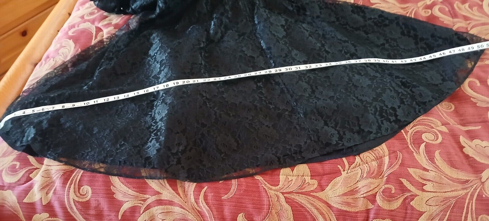 VINTAGE MEMORIES CHANTILLY LACE DRESS W/ CRINOLINE AND BEAD RIBBON TRIM SZ S/M