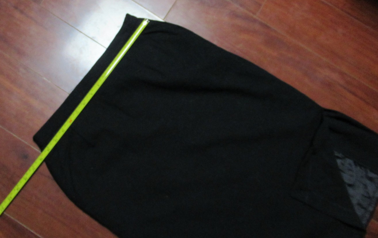 Walnut Hill Black Wool Pencil Skirt Womens Size 12 Made in Australia Lined