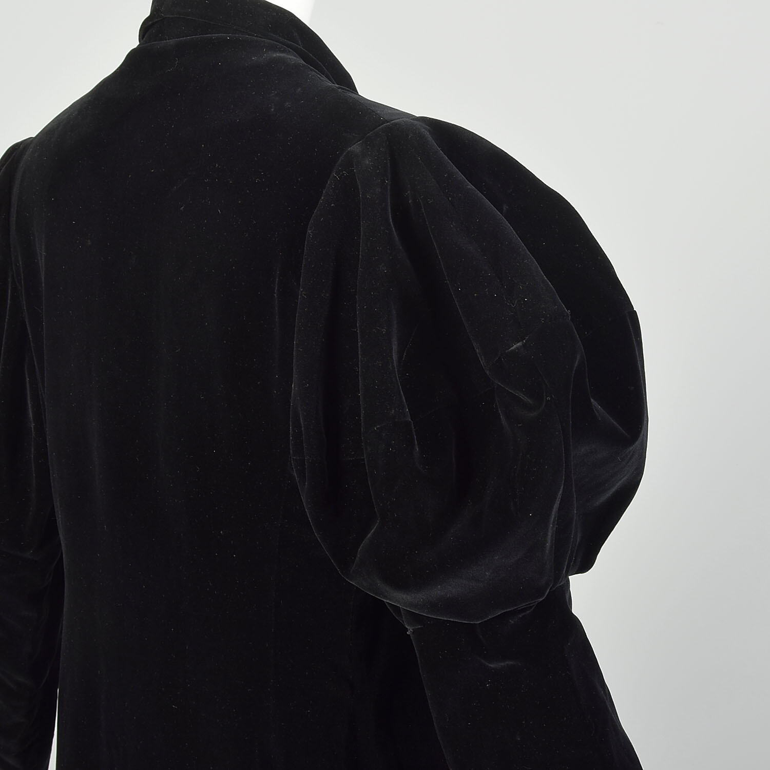 XS 1940s Black Velvet Opera Coat Juliet Sleeve Pussybow Maxi Outerwear VTG 40s