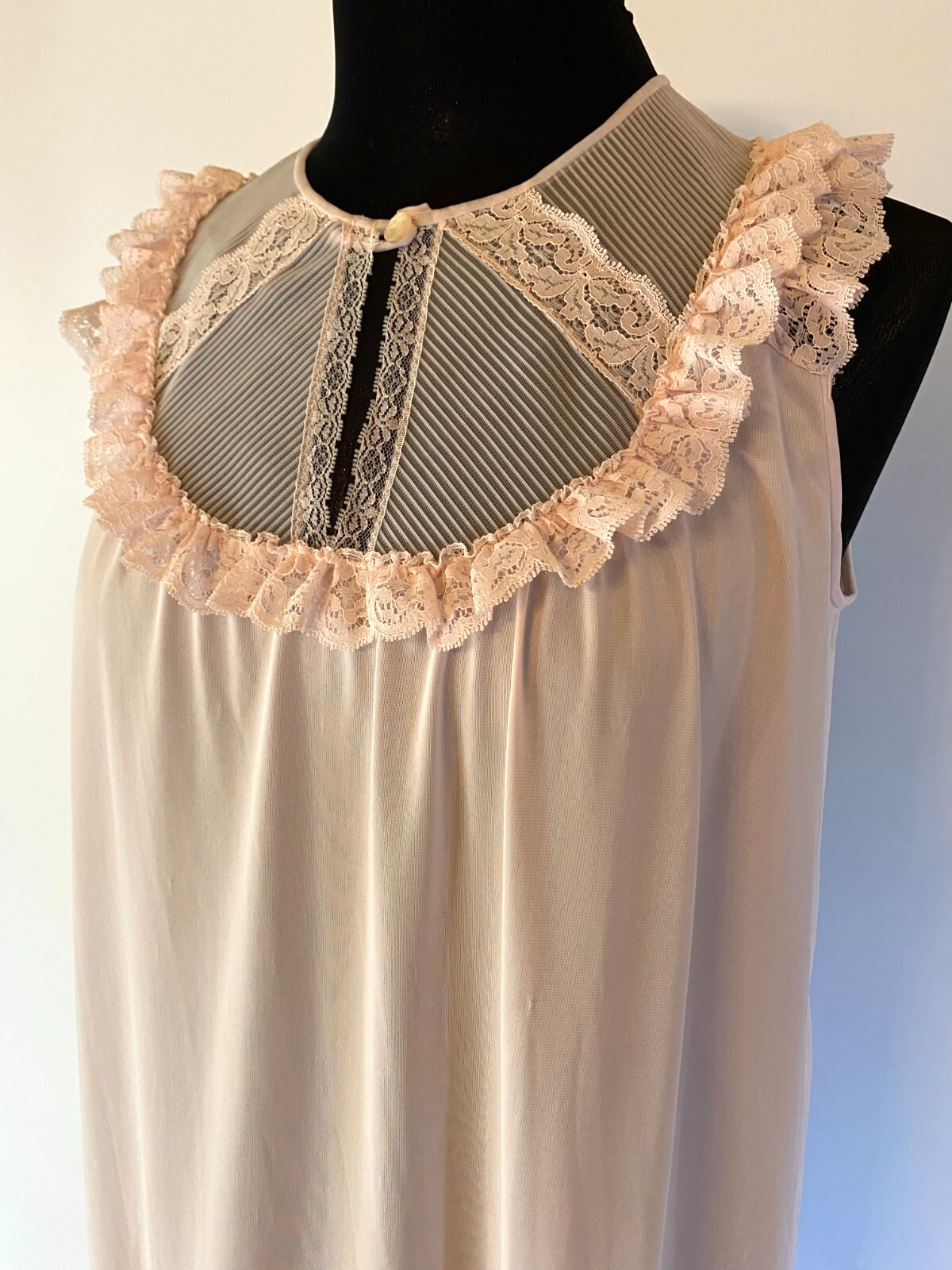 Vintage JC PENNEY Pink SHORT NIGHTGOWN Medium CHIFFON Ruffle Nylon Twee Coquette
