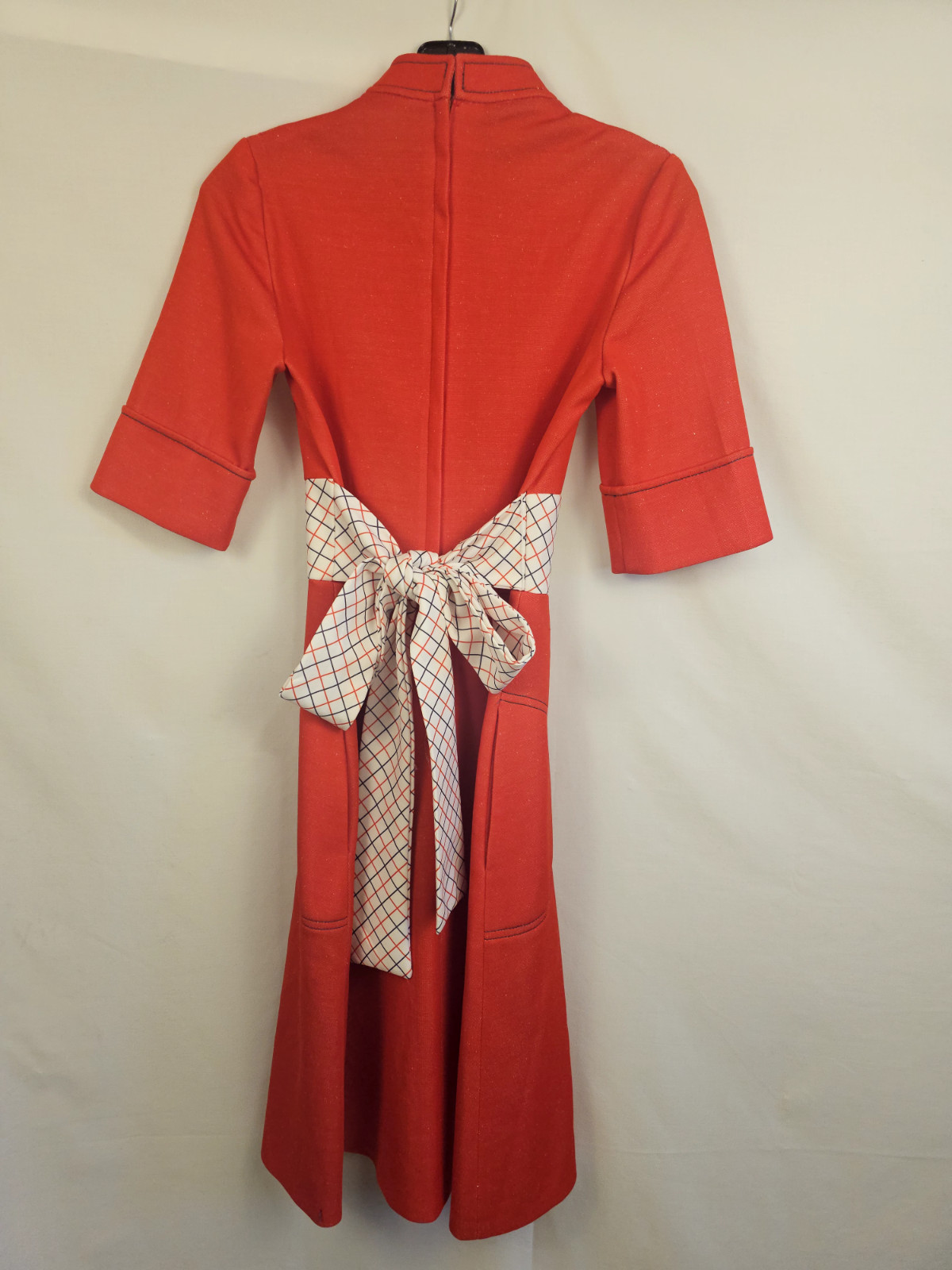 Vintage 1960s Red Polyester Dress With Mandarin Collar Front Circle Pockets 6