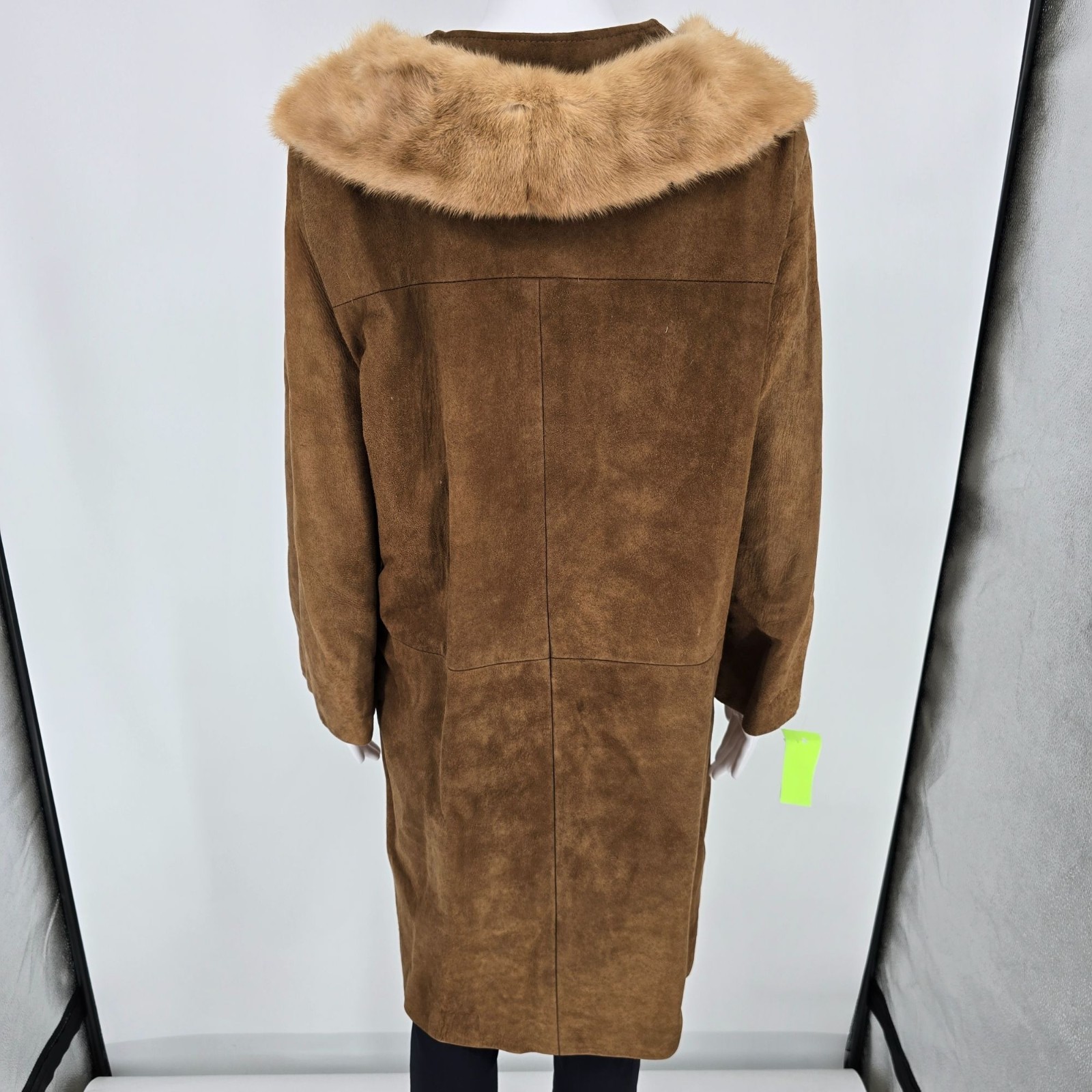 Vintage 1960s Unbranded Faux Fur Collar Camel Color Suede Coat (16L/Large)