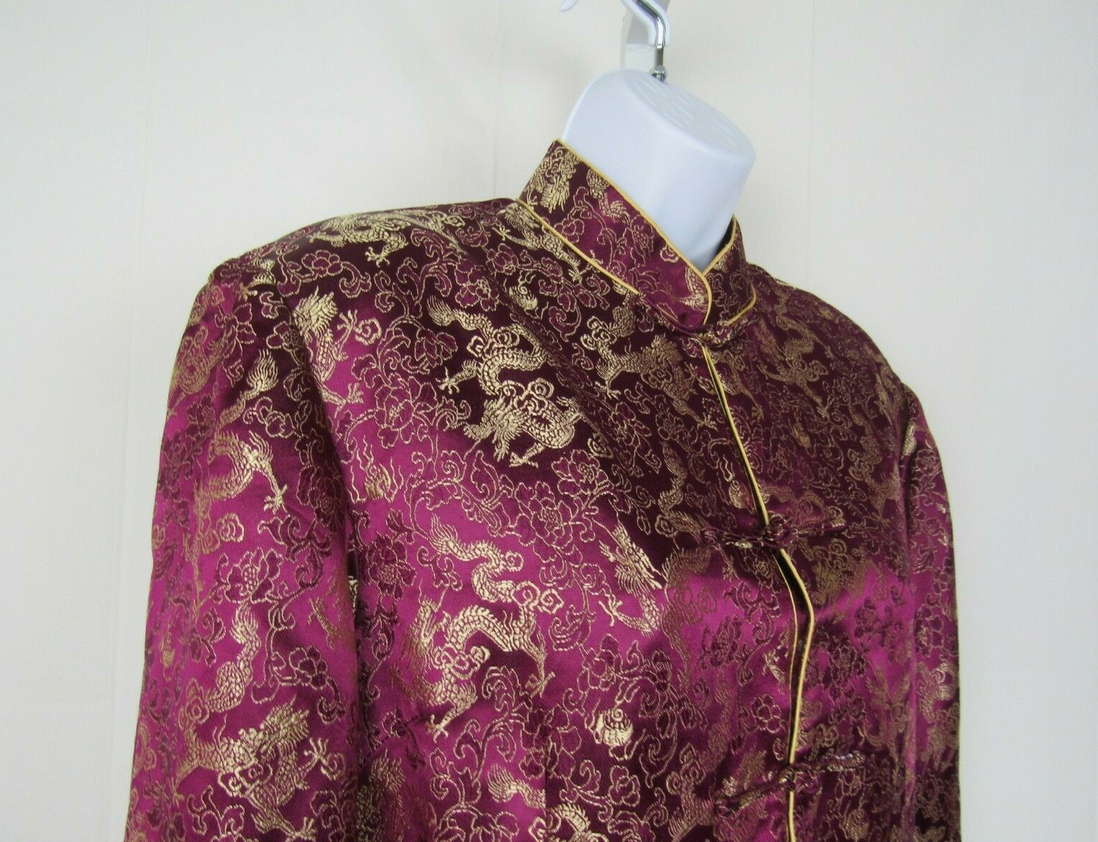 VTG 1950s 60s KIMONO STYLE JACKET BOYSENBERRY GOLD EMBROIDERY FROG BUTTONS