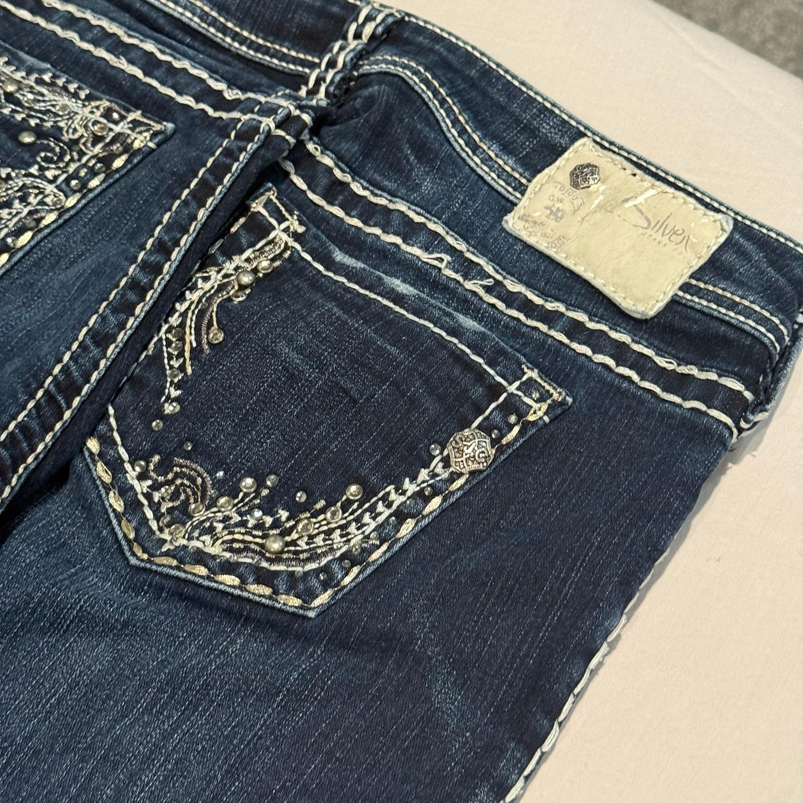 Silver Jeans Co Jeans Womens 29×32 Blue Dark Wash Embellished Pockets Denim