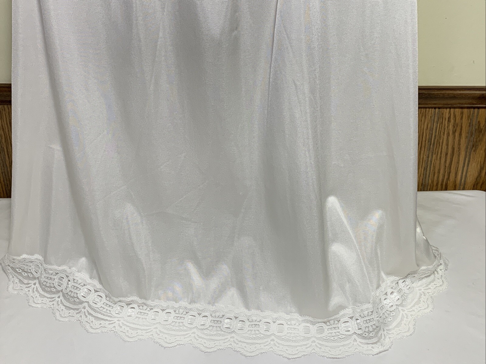Vintage Olga Secret Hug Half Slip Skirt Lace Trim Size Small Satin Ribbon Bow