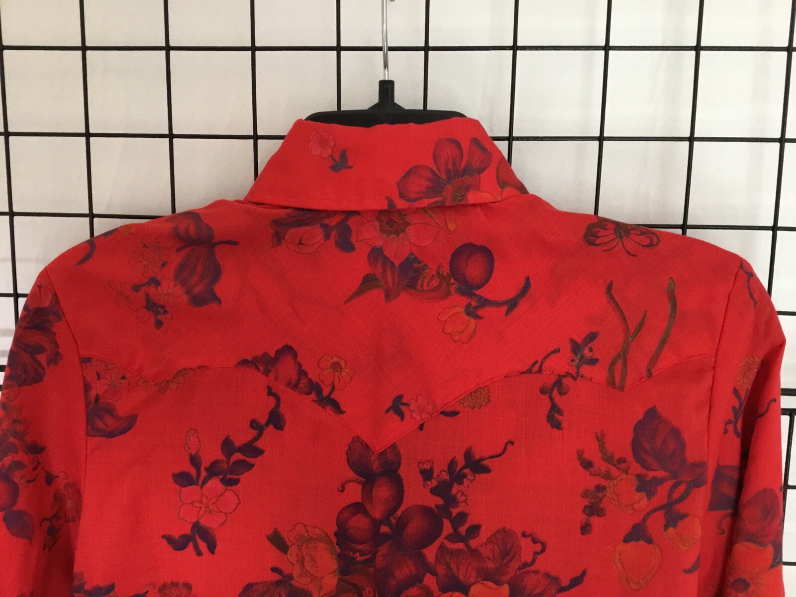 Vintage Lady DJ by Dickson-Jenkins Bright Red Floral Blouse Western Style 1970’s