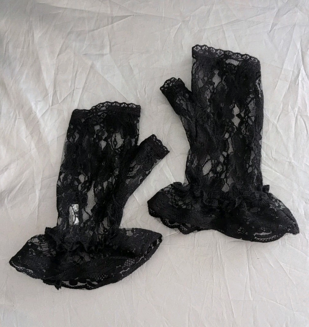 Alicia Dress Women’s 10-12 Black/Champagne Vintage 1980s Prom Whimseygoth Gloves