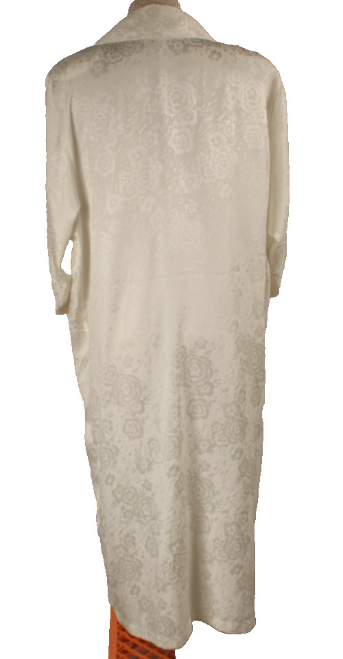 VIntage Satin Jacquard White Dressing Gown Robe Size L Philippines NOS Beauty!