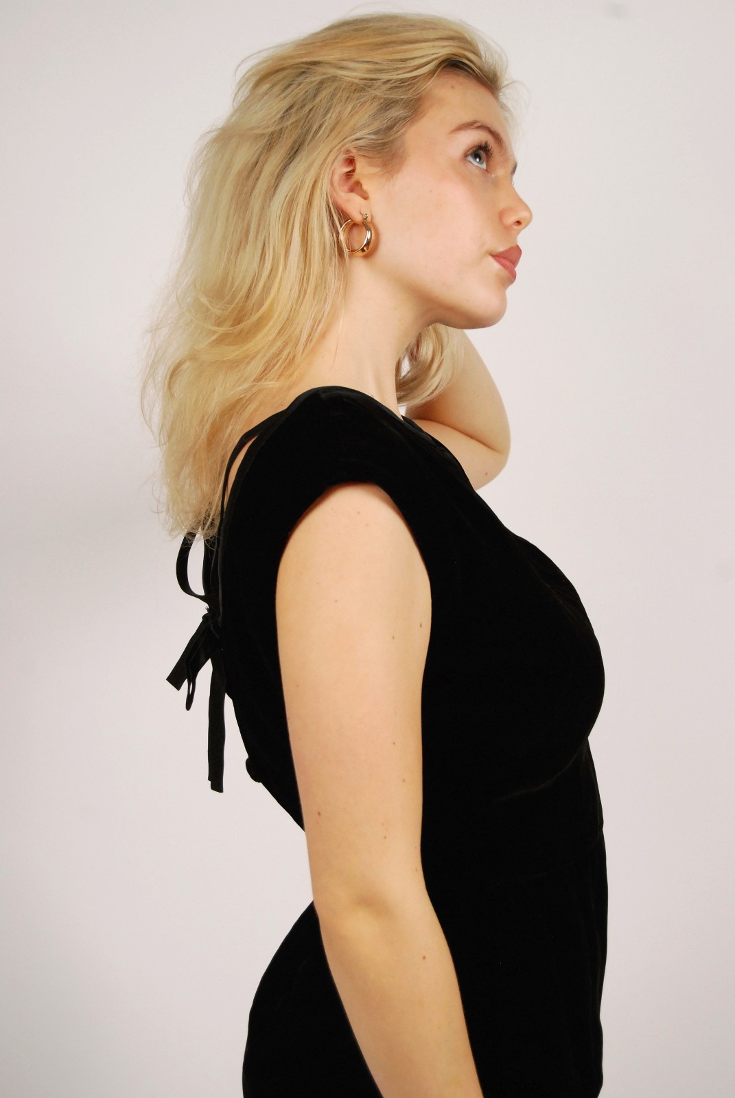 70s Velvet Dress (M) medium black vintage high neck short sleeve midi pencil