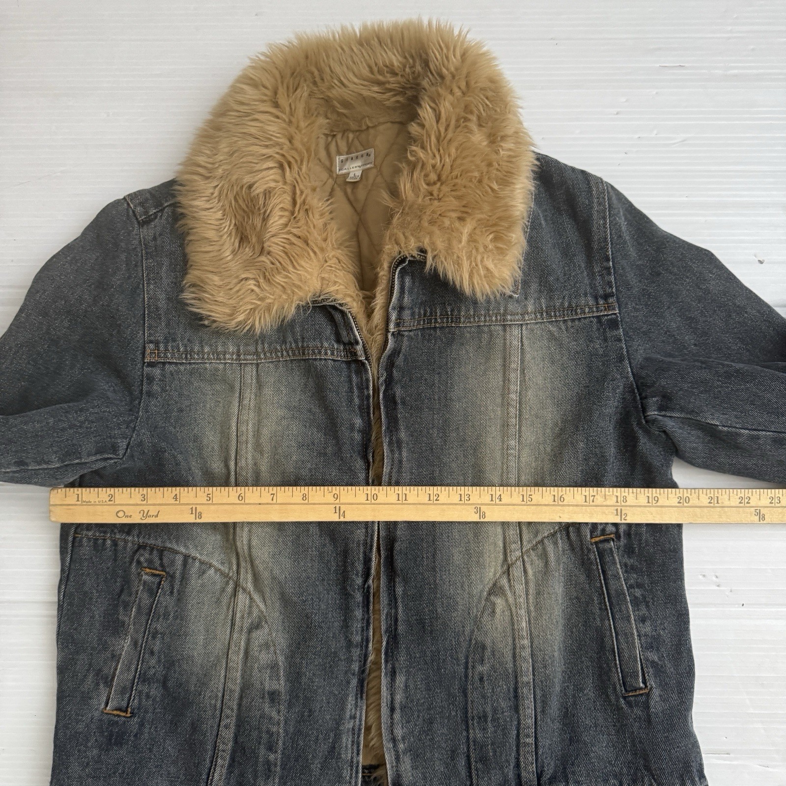 1990s GIACCA Gallery Denim Jacket w/Faux Fur Collar Cuffs Trim Zippered Size L