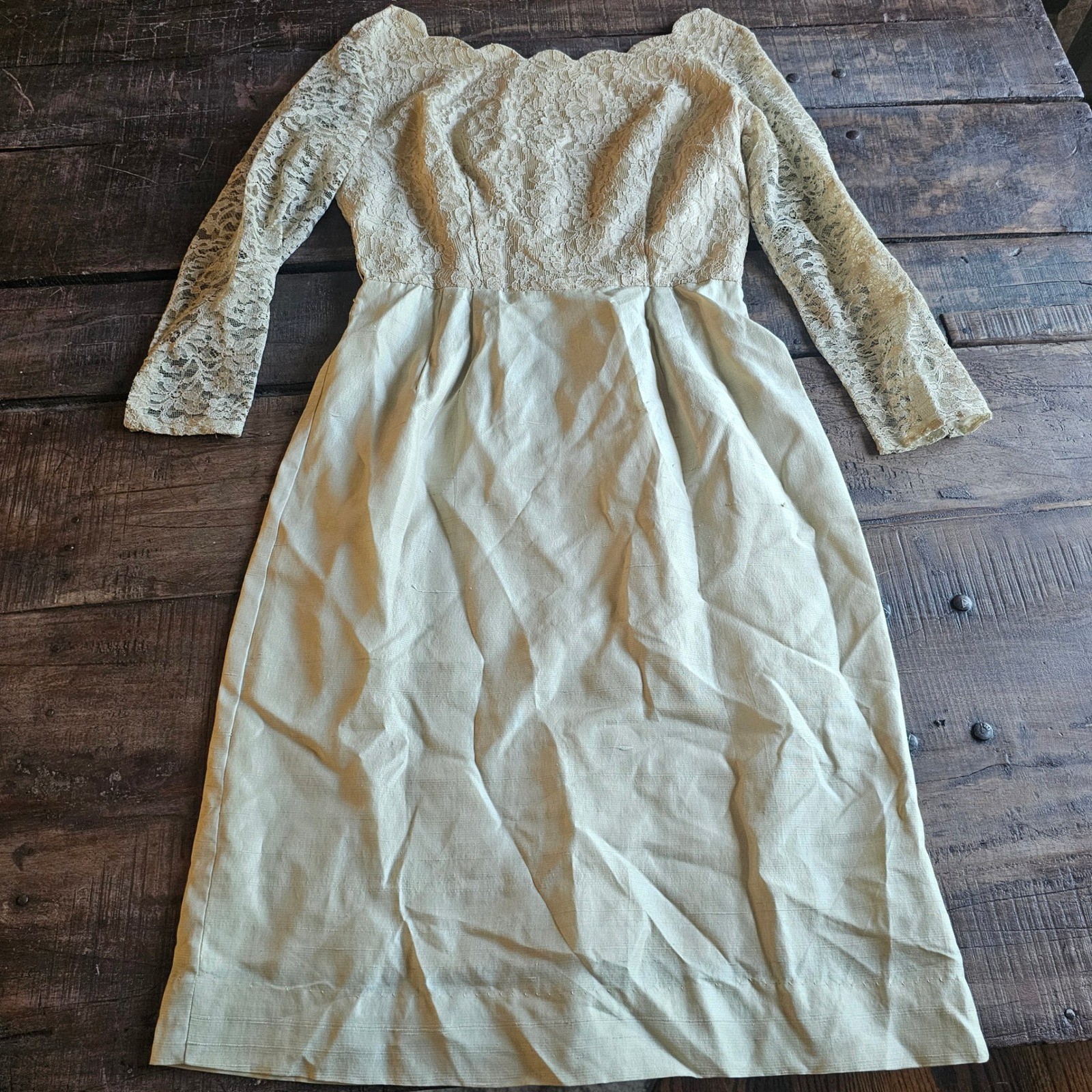 Vintage 1950s Lace Cocktail Dress Cream Scalloped Neck Long Sleeve Pencil Skirt