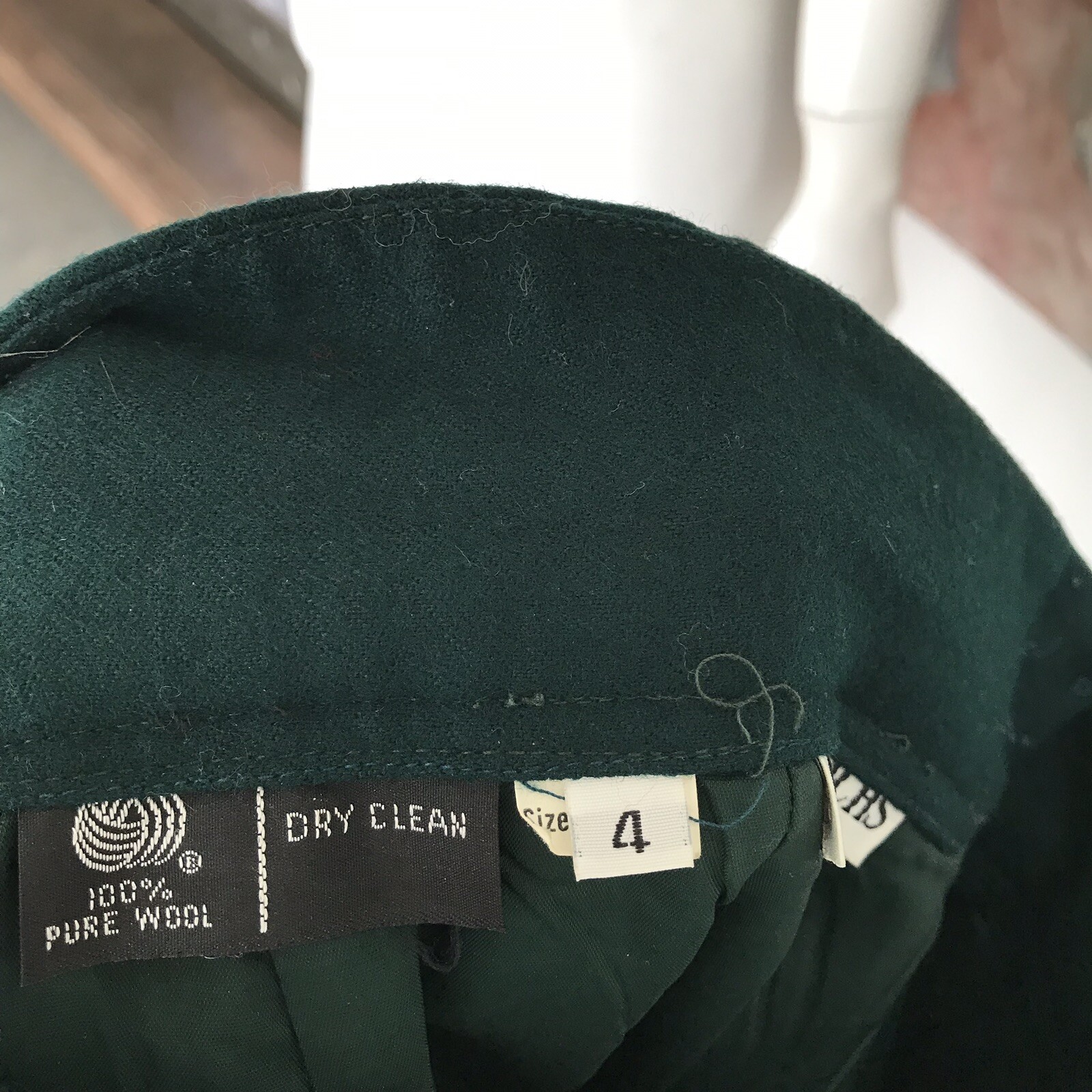 Vintage Gloria Sachs Jungle Hunter Green Wool Pencil High Waisted Skirt Size 4