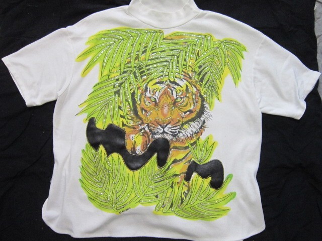 VTG~Tiger & Glitter ~American Weekend~Unisex ~WHITE S/S T-Shirt CH=48 Single St