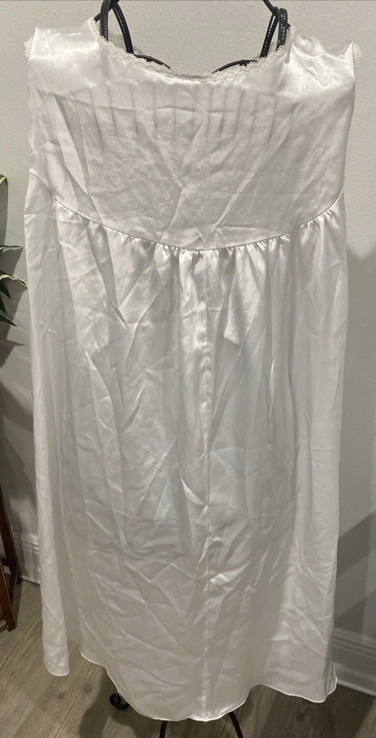 VTG GO SOFTLY Midi Calf Length Satin/ Laced White Nightgown SZ 2X